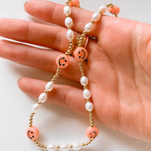 Load image into Gallery viewer, Smile pearl beaded necklace
