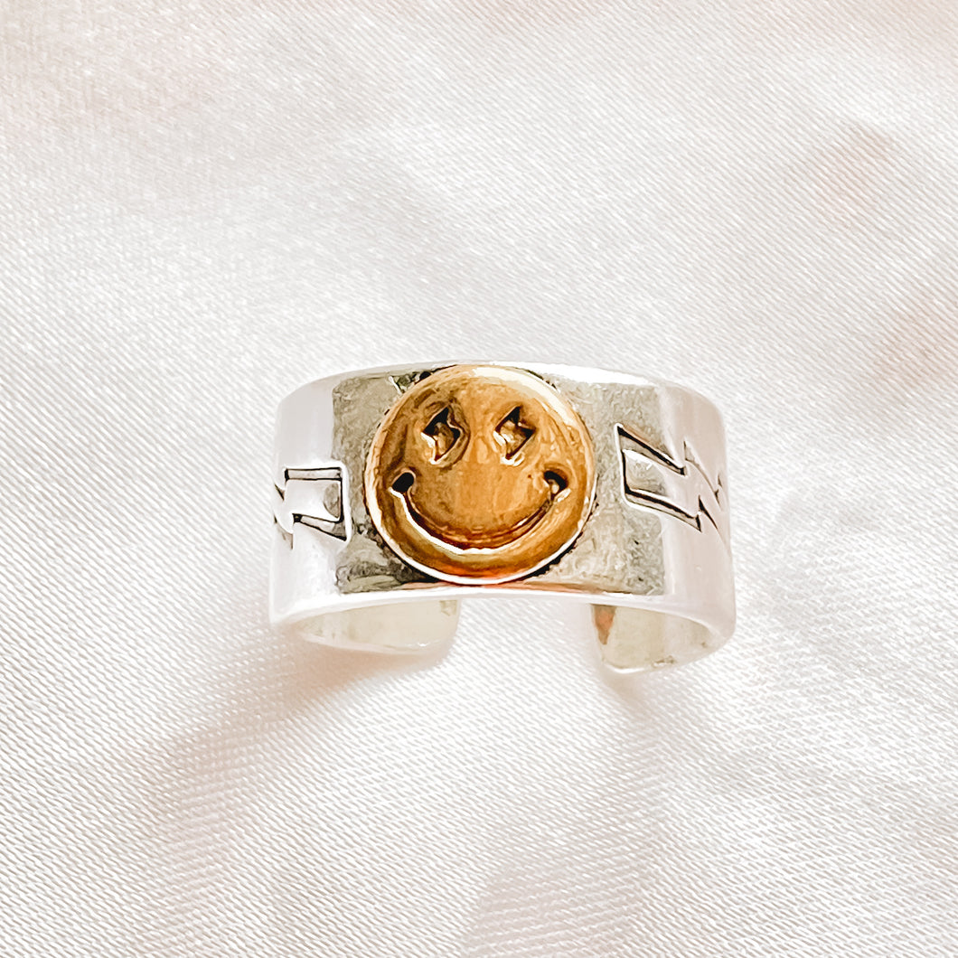 Smiley lightning ring (adjustable)